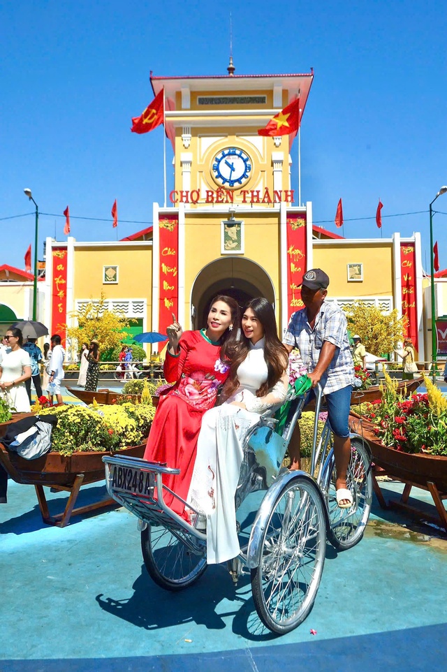 V&igrave; sao L&yacute; H&ugrave;ng v&agrave; L&yacute; Hương kh&ocirc;ng nhận show diễn tết? - Ảnh 5.