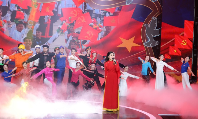 C&ocirc; g&aacute;i trẻ Ho&agrave;ng Hồng Ngọc s&aacute;ng t&aacute;c ca kh&uacute;c về Đảng thu h&uacute;t giới trẻ 2026 - Ảnh 2.