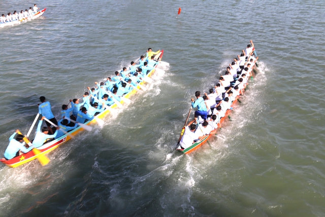 Phường Phan Thiết: Lễ hội đua thuyền tr&ecirc;n s&ocirc;ng C&agrave; Ty rộn r&agrave;ng sắc xu&acirc;n B&iacute;nh Ngọ - Ảnh 2.