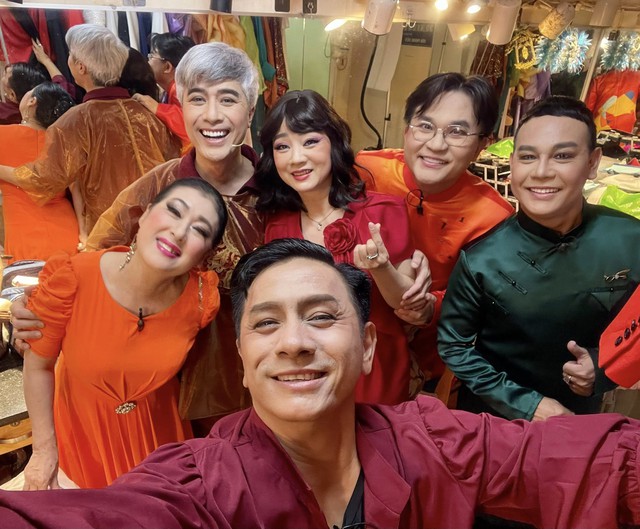 Nghệ sĩ Đ&igrave;nh To&agrave;n tất bật diễn tết, tuổi 50 kh&ocirc;ng &aacute;p lực lập gia đ&igrave;nh - Ảnh 3.