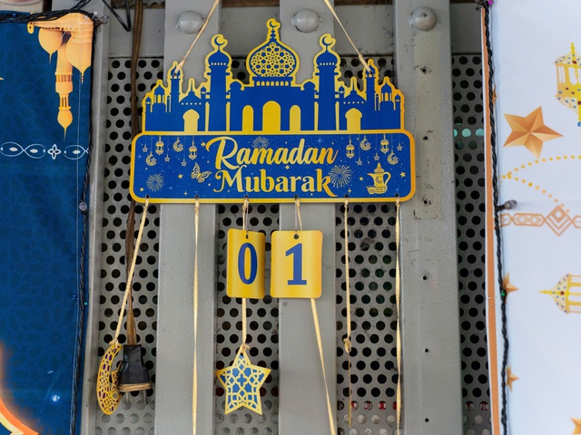 M&ugrave;ng 2 tết ở hẻm ki&ecirc;ng rượu bia, kh&ocirc;ng ăn thịt heo ở TP.HCM c&oacute; g&igrave;? - Ảnh 7.