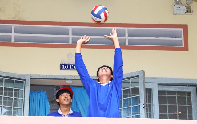 Trường học siết điện thoại, khi giờ ra chơi trở lại đúng nghĩa tuổi học trò - Ảnh 6.