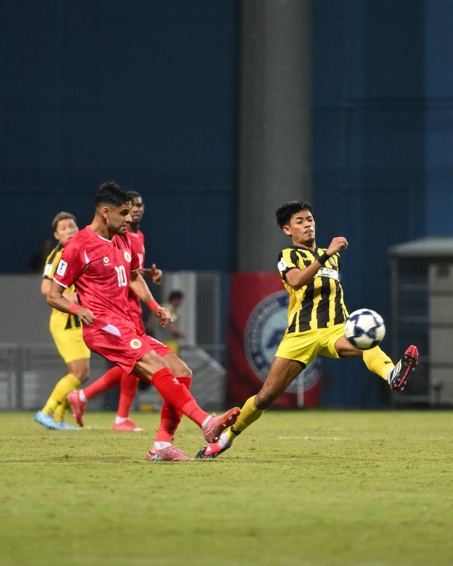 B&aacute;o ch&iacute; Singapore: 'Tưởng Tampines chắc chắn bị loại, trọng t&agrave;i v&agrave; thẻ đỏ khiến CLB CAHN vỡ trận&rsquo;- Ảnh 2.