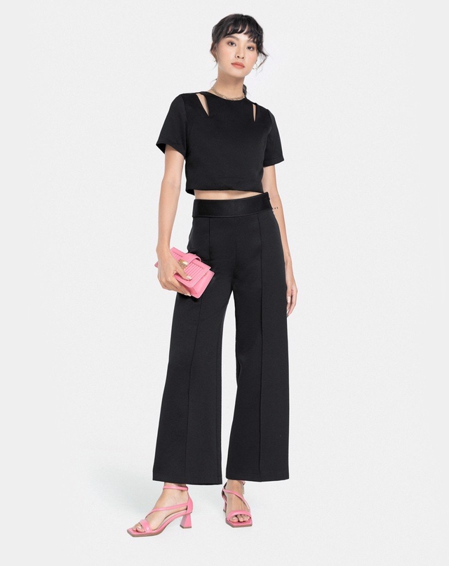 Diện áo cut out cùng quần tối màu, gợi cảm nhưng vẫn thanh lịch- Ảnh 4.