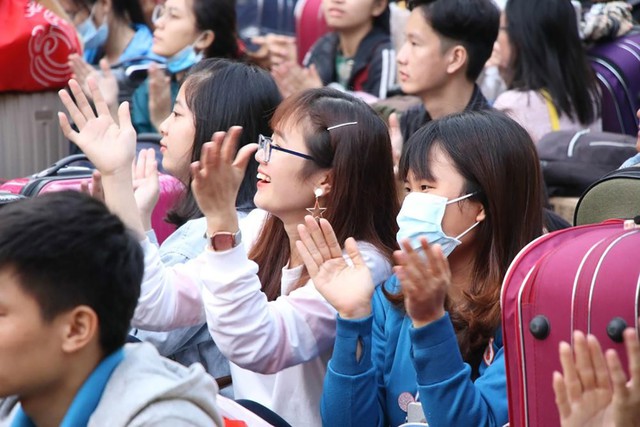 Chuyến xe Tết sum vầy 2026 sẵn s&agrave;ng lăn b&aacute;nh- Ảnh 1.