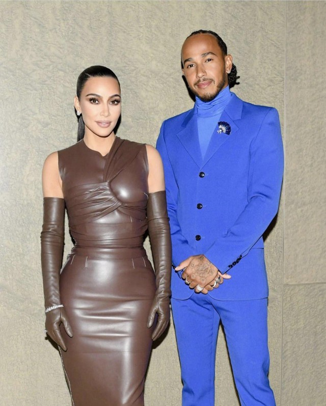 Kim Kardashian đang b&iacute; mật hẹn h&ograve; với tay đua F1 Lewis Hamilton? - Ảnh 1.