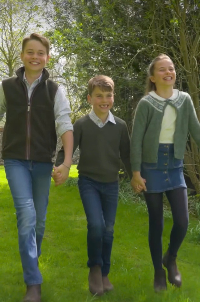 C&ocirc;ng ch&uacute;a Charlotte đối mặt với kh&oacute; khăn li&ecirc;n quan đến Ho&agrave;ng tử Harry - Ảnh 2.