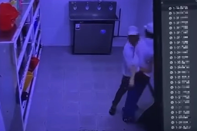 Vụ c&ocirc;ng nh&acirc;n bị bắt v&igrave; s&agrave;m sỡ đồng nghiệp: L&agrave;m g&igrave; để tự bảo vệ m&igrave;nh?- Ảnh 1.