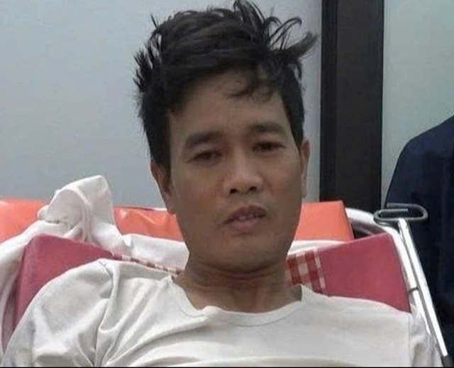 S&aacute;t hại vợ, chồng đi ra vườn th&igrave; bị rắn độc cắn - Ảnh 1.