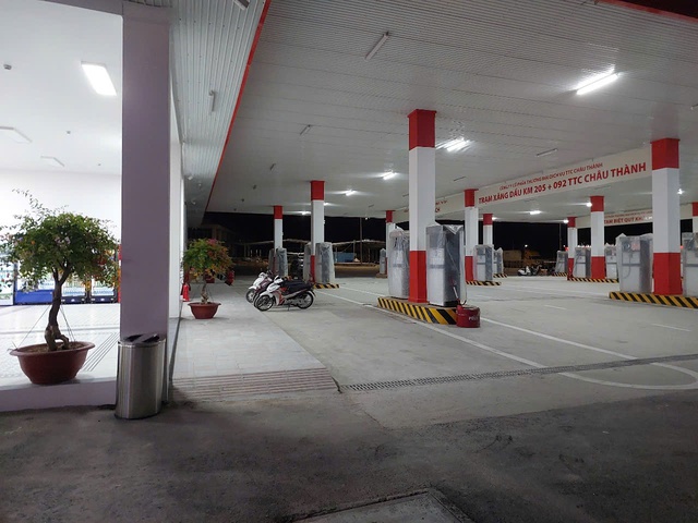 Về qu&ecirc; đ&oacute;n tết tr&ecirc;n cao tốc: Cẩn thận với t&igrave;nh trạng thiếu xăng giữa h&agrave;nh tr&igrave;nh - Ảnh 2.