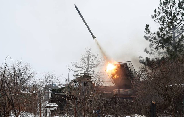 Chiến sự Ukraine ng&agrave;y 1.440: Nga đẩy nhanh đ&agrave; tiến trong th&aacute;ng 1 - Ảnh 1.