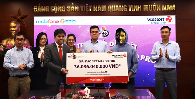 S&aacute;t Tết Nguy&ecirc;n đ&aacute;n, một người đ&agrave;n &ocirc;ng TP.HCM tr&uacute;ng 120 giải Vietlott hơn 36 tỉ đồng - Ảnh 1.