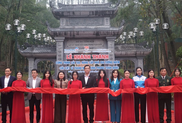 Kh&aacute;nh th&agrave;nh c&ocirc;ng tr&igrave;nh n&acirc;ng cấp Nh&agrave; bia tưởng niệm liệt sĩ Thanh ni&ecirc;n xung phong  - Ảnh 1.
