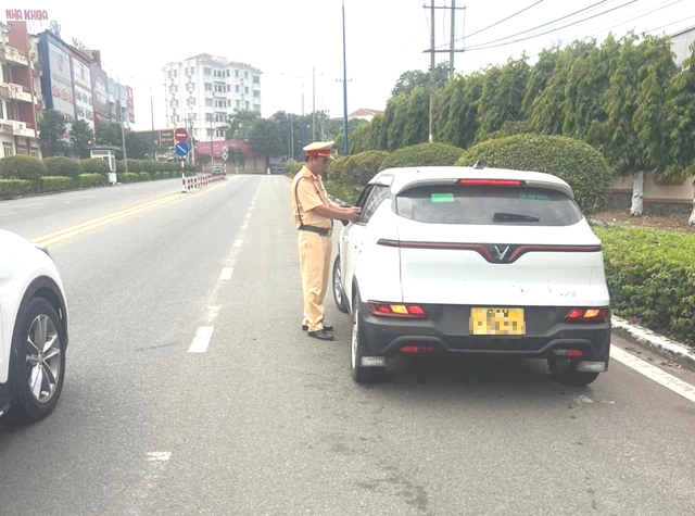 CSGT xử lý hơn 1.700 trường hợp vi phạm nồng độ cồn trong 3 ngày tết - Ảnh 3.