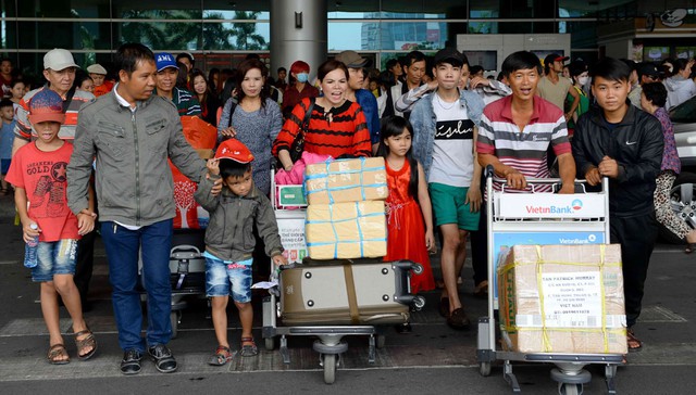 M&ugrave;ng 5 tết, s&acirc;n bay T&acirc;n Sơn Nhất sẽ đ&oacute;n lượng kh&aacute;ch cao nhất lịch sử- Ảnh 1.