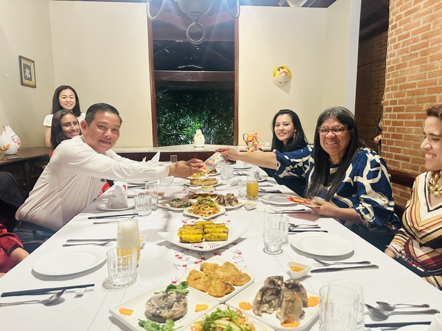 Đại sứ Việt Nam tại Venezuela kể chuyện tết xa xứ- Ảnh 5. Đại sứ Việt Nam tại Venezuela kể chuyện tết xa xứ- Ảnh 5.