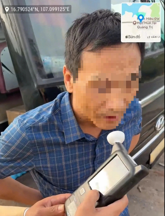 Xử phạt tài xế vi phạm nồng độ cồn khi đang chở 41 hành khách vào TP.HCM- Ảnh 1. Xử phạt tài xế vi phạm nồng độ cồn khi đang chở 41 hành khách vào TP.HCM- Ảnh 1.