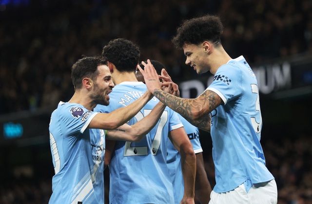 Bảng xếp hạng Ngoại hạng Anh mới nhất: Man City b&aacute;m cực s&aacute;t Arsenal, Chelsea vượt mặt M.U nhưng&hellip;- Ảnh 1.
