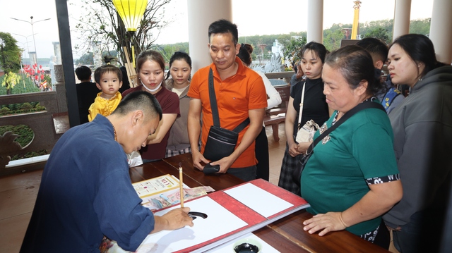 Du Xu&acirc;n ng&ocirc;i ch&ugrave;a c&oacute; tượng Đức Phật Th&iacute;ch Ca tọa thiền cao nhất Đ&ocirc;ng Nam &Aacute; - Ảnh 23.