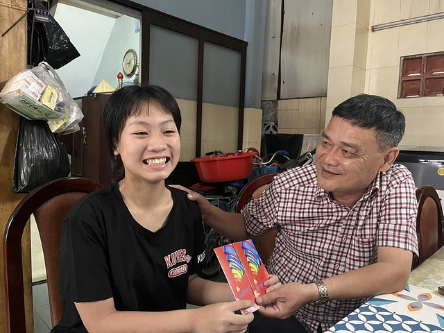 Tết Bính Ngọ, mừng tuổi mới trẻ mồ côi- Ảnh 2. Tết Bính Ngọ, mừng tuổi mới trẻ mồ côi- Ảnh 2.