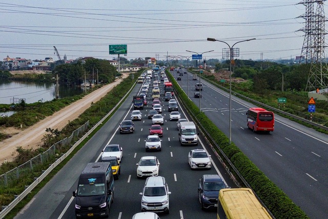 Cục CSGT cập nhật tình hình giao thông trên các tuyến cao tốc - Ảnh 2.