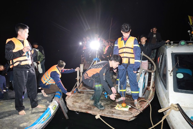 Cục trưởng CSGT ra mệnh lệnh khẩn sau 2 vụ chìm tàu, lật thuyền - Ảnh 1.