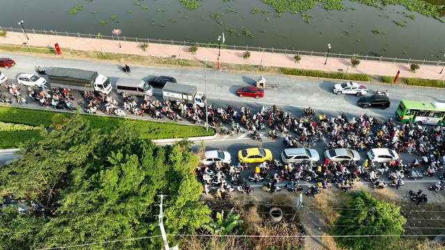 M&ugrave;ng 6 Tết: Quốc lộ N2 v&agrave; cửa ng&otilde; T&acirc;y Ninh &ugrave;n ứ nghi&ecirc;m trọng - Ảnh 3.