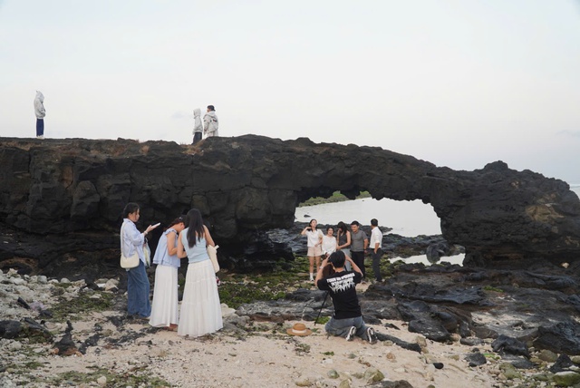 Du xu&acirc;n ở L&yacute; Sơn, c&oacute; g&igrave; hấp dẫn?- Ảnh 8.