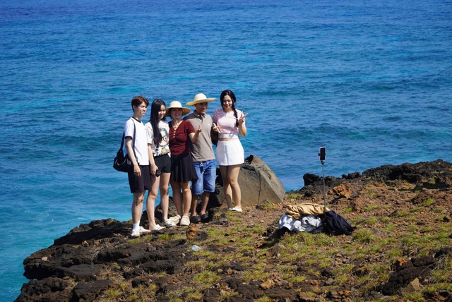 Du xu&acirc;n ở L&yacute; Sơn, c&oacute; g&igrave; hấp dẫn?- Ảnh 1.