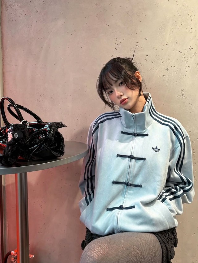 Áo khoác phương Đông, xu hướng thời trang sang trọng đang gây sốt- Ảnh 6.