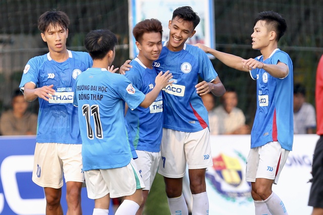 HLV châu Âu dẫn dắt đội bóng miền Tây dự VCK TNSV THACO cup 2026- Ảnh 2. HLV châu Âu dẫn dắt đội bóng miền Tây dự VCK TNSV THACO cup 2026- Ảnh 2.