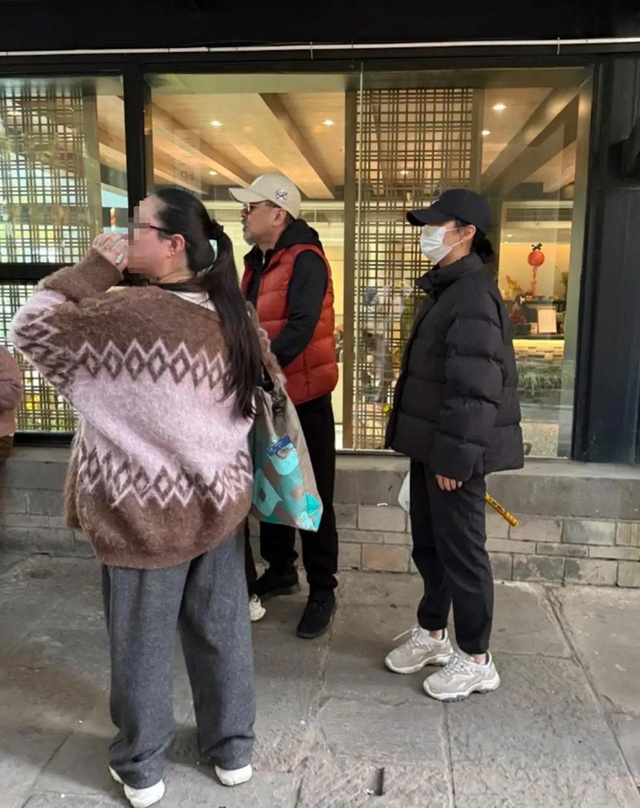 'Ho&agrave;ng thượng' Trần Kiến B&acirc;n bị ch&ecirc; qu&aacute; gi&agrave; ở độ tuổi U60 - Ảnh 3.