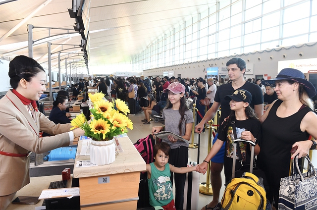 Đưa tết thành sản phẩm du lịch tỉ USD- Ảnh 3. Đưa tết thành sản phẩm du lịch tỉ USD- Ảnh 3.