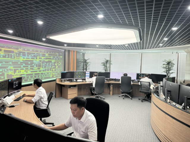 Trung t&acirc;m Điều độ hệ thống điện TP . HCM vận h&agrave;nh lưới điện th&ocirc;ng minh cho si&ecirc;u đ&ocirc; thị 2026 - Ảnh 4.