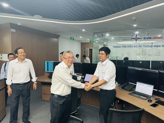 Trung t&acirc;m Điều độ hệ thống điện TP . HCM vận h&agrave;nh lưới điện th&ocirc;ng minh cho si&ecirc;u đ&ocirc; thị 2026 - Ảnh 1.