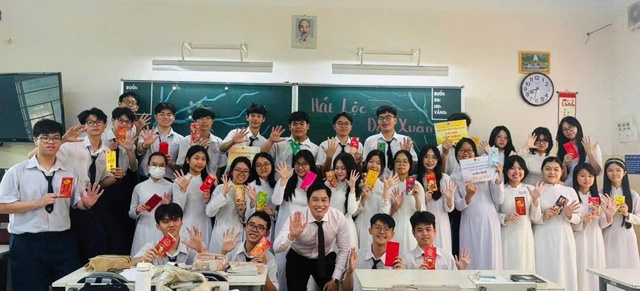 Học sinh TP.HCM - Ảnh 2.