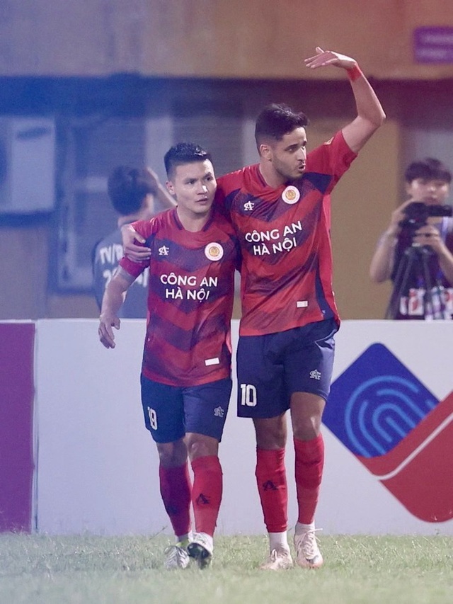 D&iacute;nh thẻ đỏ ở ch&acirc;u &Aacute;, Leo Artur bất ngờ bị treo gi&ograve; trận CLB CAHN đấu Thanh H&oacute;a ng&agrave;y mai - Ảnh 1.