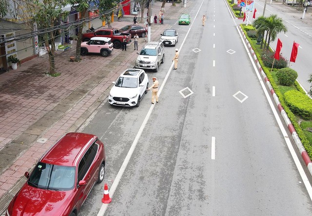 5 vụ tai nạn trên cao tốc qua Hà Tĩnh trong ngày cuối kỳ nghỉ tết- Ảnh 3. 5 vụ tai nạn trên cao tốc qua Hà Tĩnh trong ngày cuối kỳ nghỉ tết- Ảnh 3.