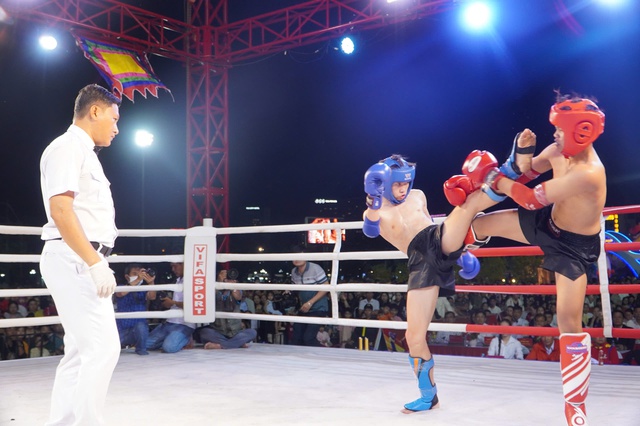 S&ocirc;i nổi 'Đ&ecirc;m v&otilde; đ&agrave;i B&igrave;nh Định' tại Quy Nhơn- Ảnh 3.