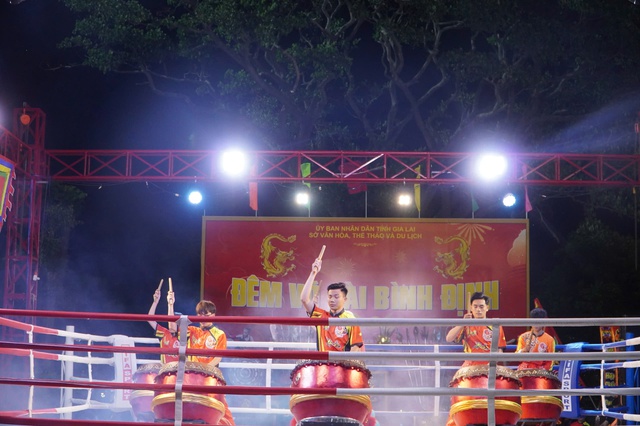 S&ocirc;i nổi 'Đ&ecirc;m v&otilde; đ&agrave;i B&igrave;nh Định' tại Quy Nhơn- Ảnh 1.