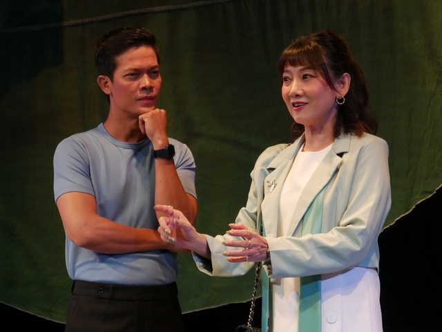 'Xóm phông bạt' - phía sau lớp vỏ hào nhoáng- Ảnh 1. 'Xóm phông bạt' - phía sau lớp vỏ hào nhoáng- Ảnh 1.