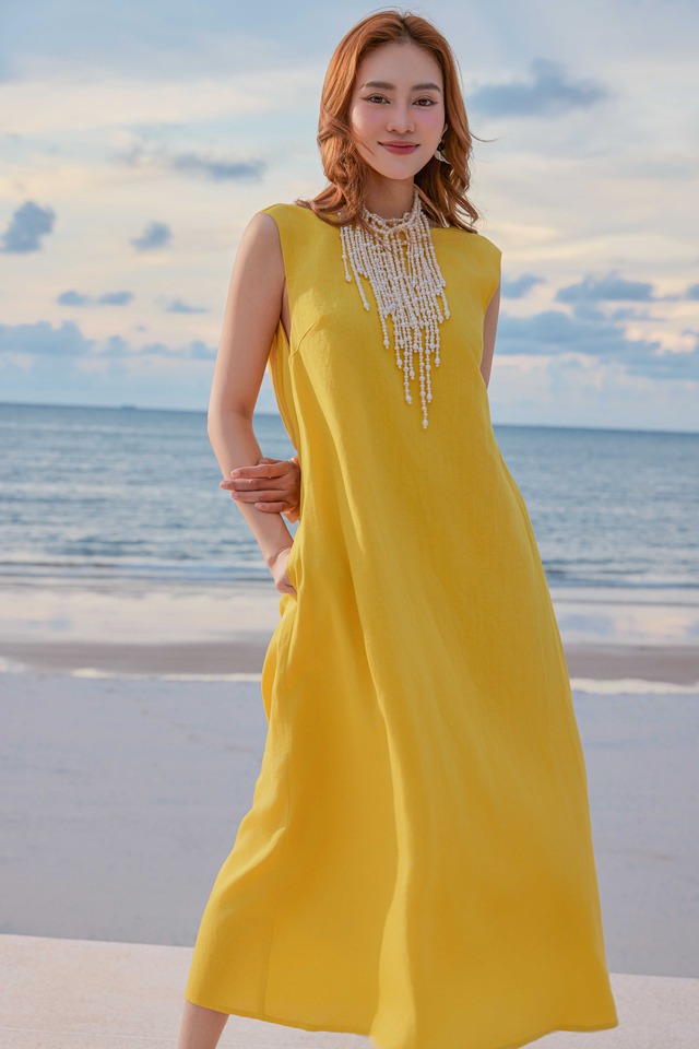 Trang phục vải đũi thoải mái trong phong cách thường ngày- Ảnh 3. Trang phục vải đũi thoải mái trong phong cách thường ngày- Ảnh 3.