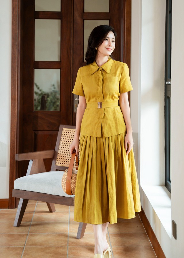 Trang phục vải đũi thoải mái trong phong cách thường ngày- Ảnh 7. Trang phục vải đũi thoải mái trong phong cách thường ngày- Ảnh 7.