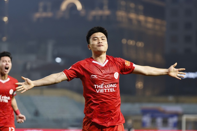 CLB Nam Định phơi &aacute;o trước Thể C&ocirc;ng Viettel: Xu&acirc;n Son đua trụ hạng- Ảnh 2.