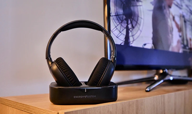 Cổng 'phát sáng' phía sau Smart TV có thể làm được những gì? - Ảnh 2.