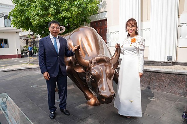 Khai xu&acirc;n khởi sắc: Từ tiếng cồng HOSE đến nhịp kết nối to&agrave;n cầu - Ảnh 3.