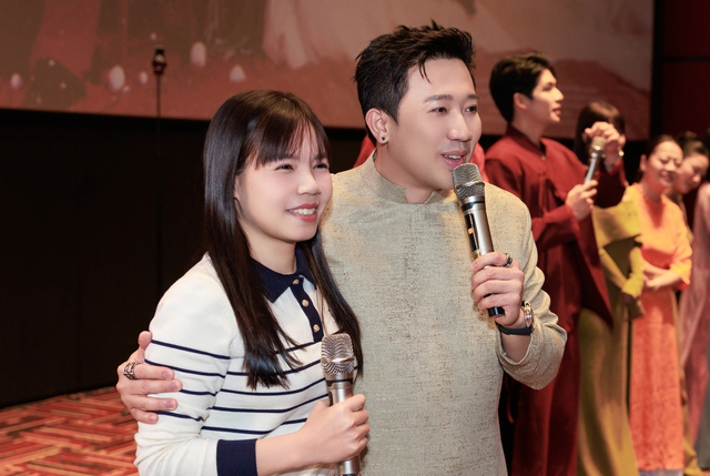 Phim tết của Trấn Thành lại có thêm thành tích mới - Ảnh 1.