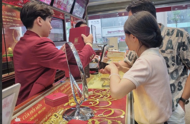 Ng&agrave;y v&iacute;a Thần t&agrave;i 2026: Thực hư chuyện mua v&agrave;ng ng&agrave;y n&agrave;y sẽ c&oacute; lộc quanh năm - Ảnh 3.