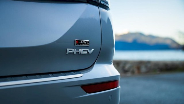 Mức ti&ecirc;u thụ nhi&ecirc;n liệu của xe hybrid cắm sạc kh&ocirc;ng như c&ocirc;ng bố - Ảnh 3.