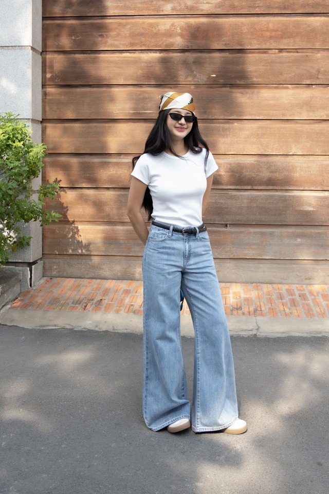 Mùa xuân, mùa diện quần jeans xanh - Ảnh 4.
